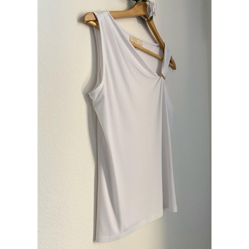 SOLD Micheal Kors White & Gold Sleeveless Blouse - Picture 2 of 10